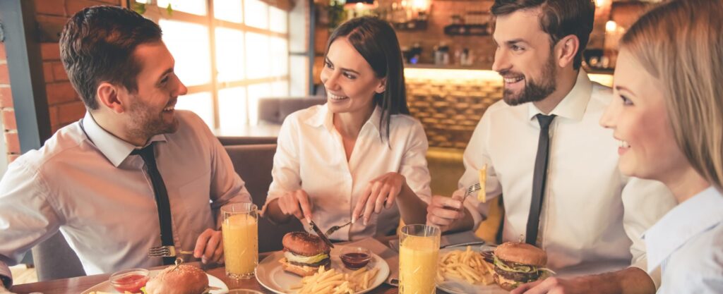 Almoço de trabalho: conheça as regras e faça bonito