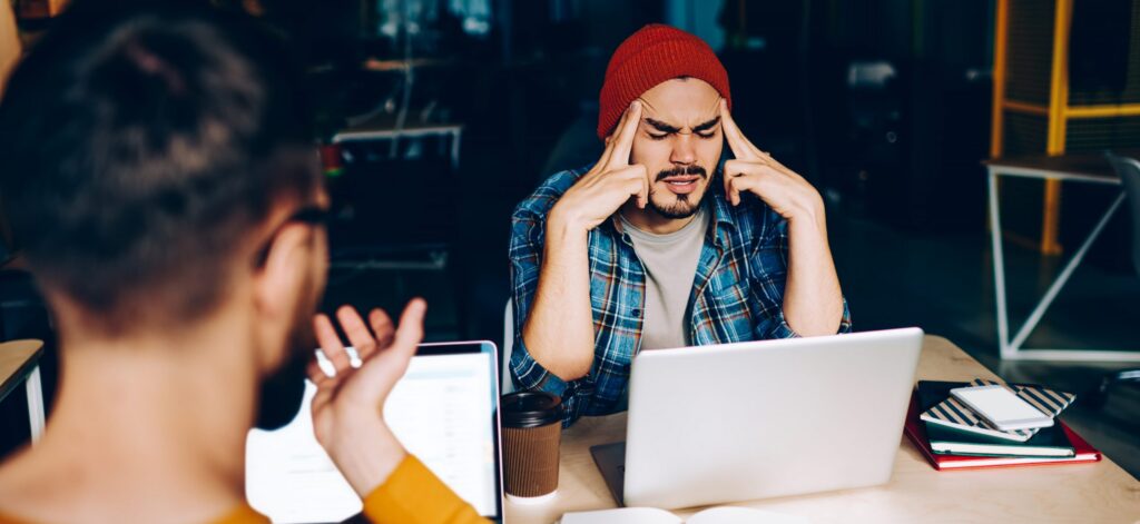 4 passos para lidar com colegas de trabalho desagradáveis