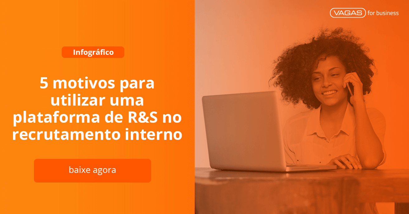 Mulher negra falando ao telefone com dizeres ao lado "cinco motivos para utilizar uma plataforma de recrutamento no recrutamento interno"