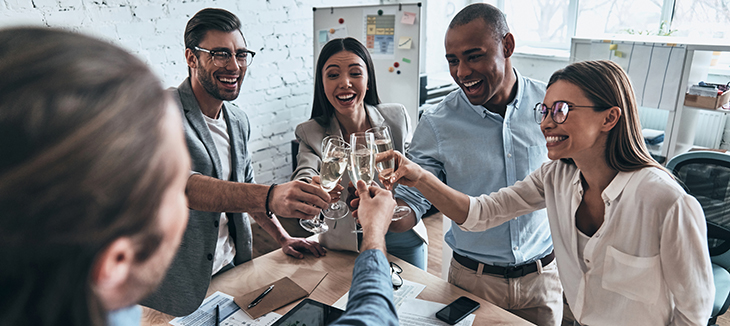 Como manter talentos ao celebrar as metas atingidas por eles