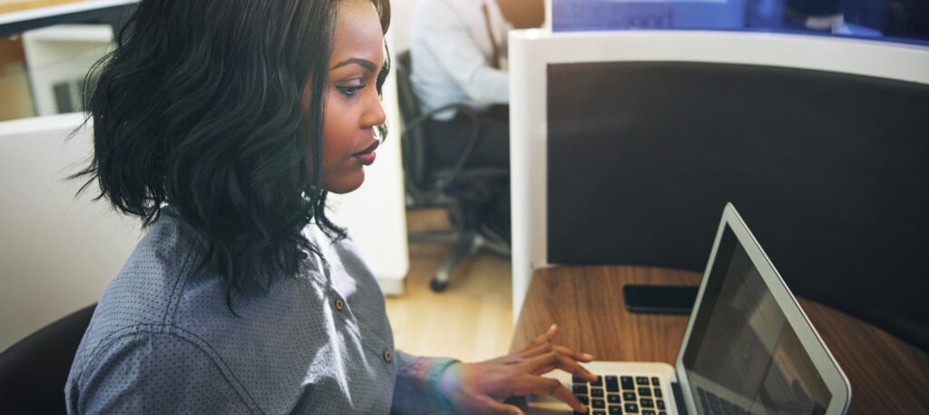 Seus colaboradores se sentem seguros em denunciar assédio e preconceito?