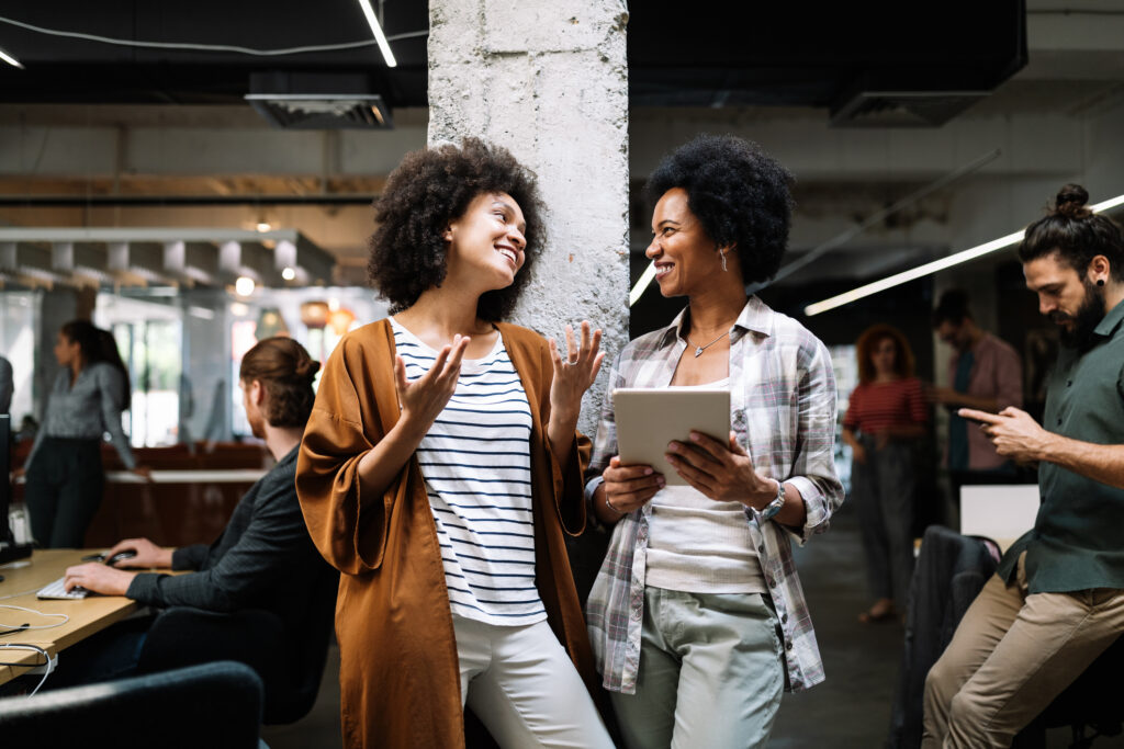 Sororidade no trabalho: saiba a importância de apoiar outras mulheres