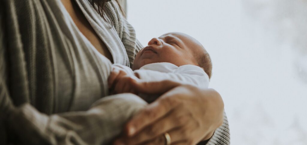 Auxílio maternidade: entenda o que é, quem tem direito e como dar entrada