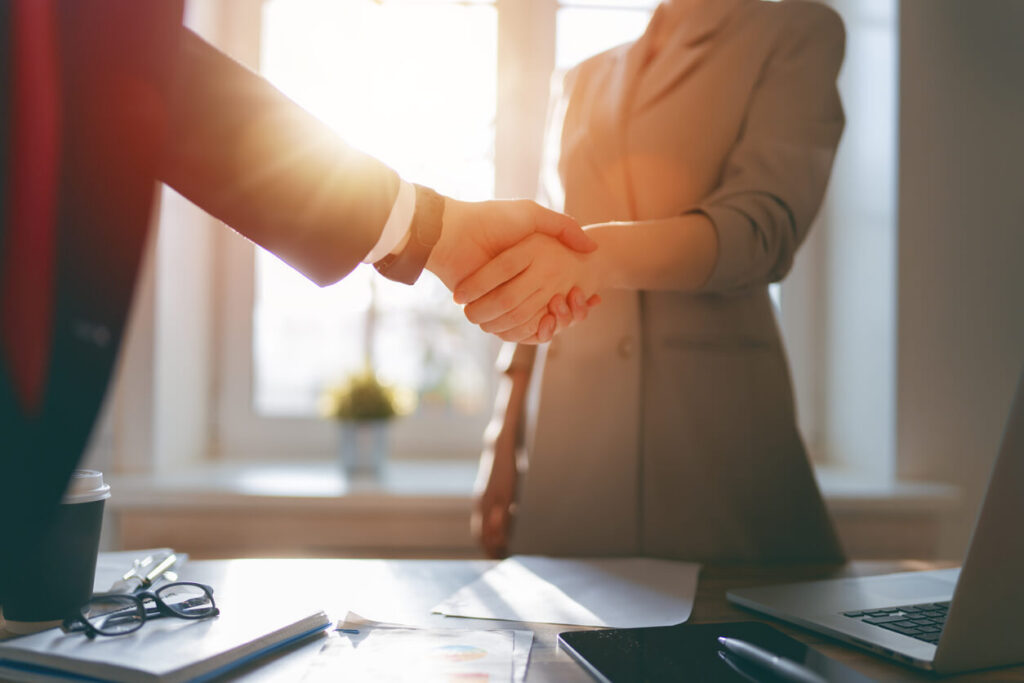 Profissionais LGBTQIA+ no mercado de trabalho: qual o cenário dessa minoria atualmente?