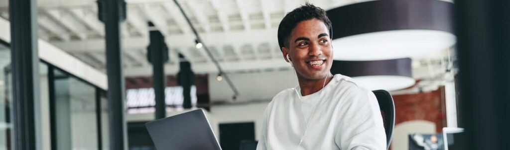 O que faz um analista de desenvolvimento de sistemas e como é o mercado de trabalho?