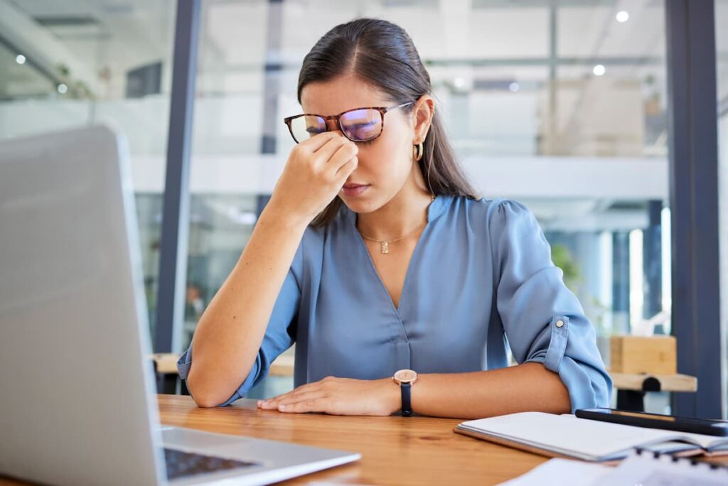 O que é e como se proteger da Síndrome de Burnout